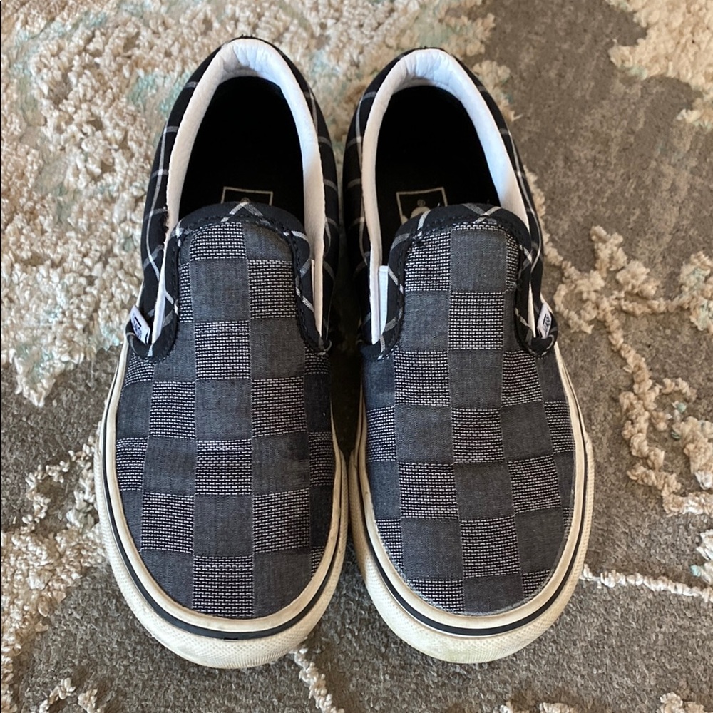 Vans kid's Black Checkered Slip-On Shoes